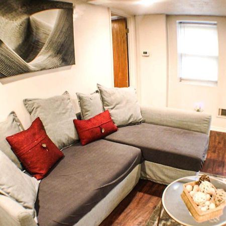 1 Bed Apt - Amazing Location 1 Block To Carson St ピッツバーグ エクステリア 写真